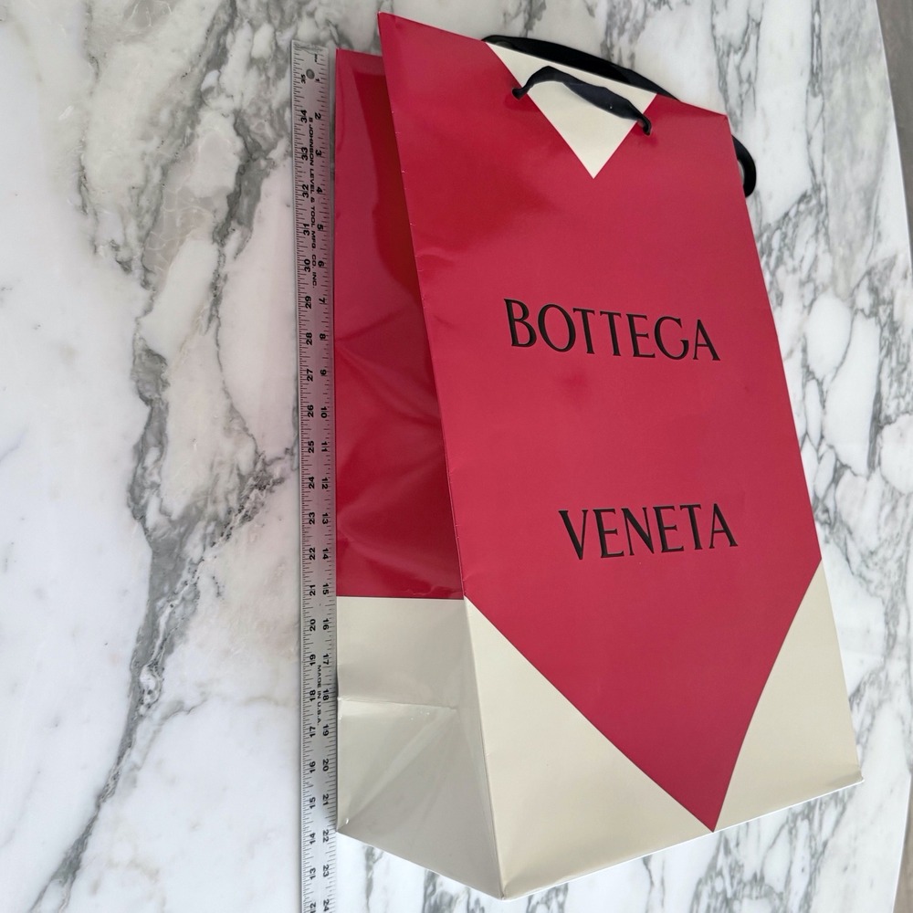 Bottega Veneta Red White Heart Shopping Bag Boutique Gift Carrier 22"x13.5"x8" - Picture 4 of 5